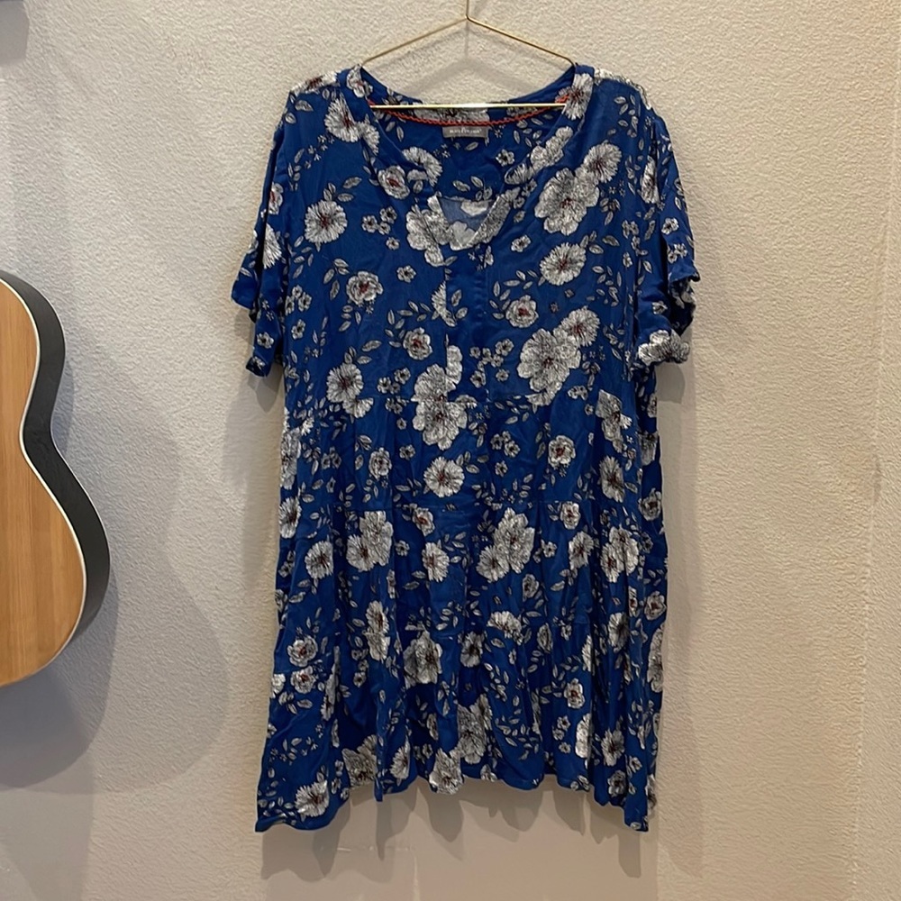 Peace & Pearls Tiered Floral Dress Size 2X
